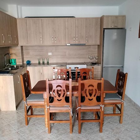 Appartamento Taurasi Red Saranda Esterno foto