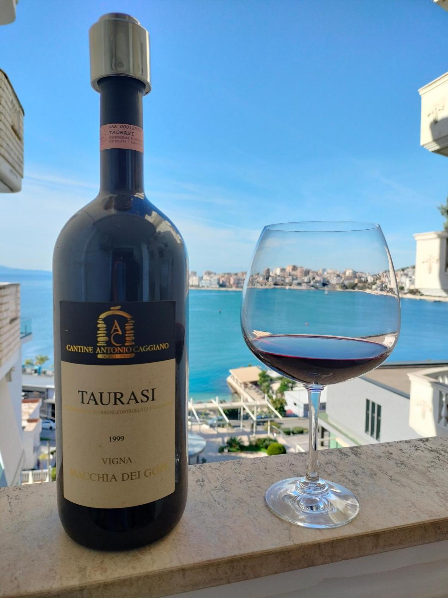 Appartamento Taurasi Red Saranda Esterno foto