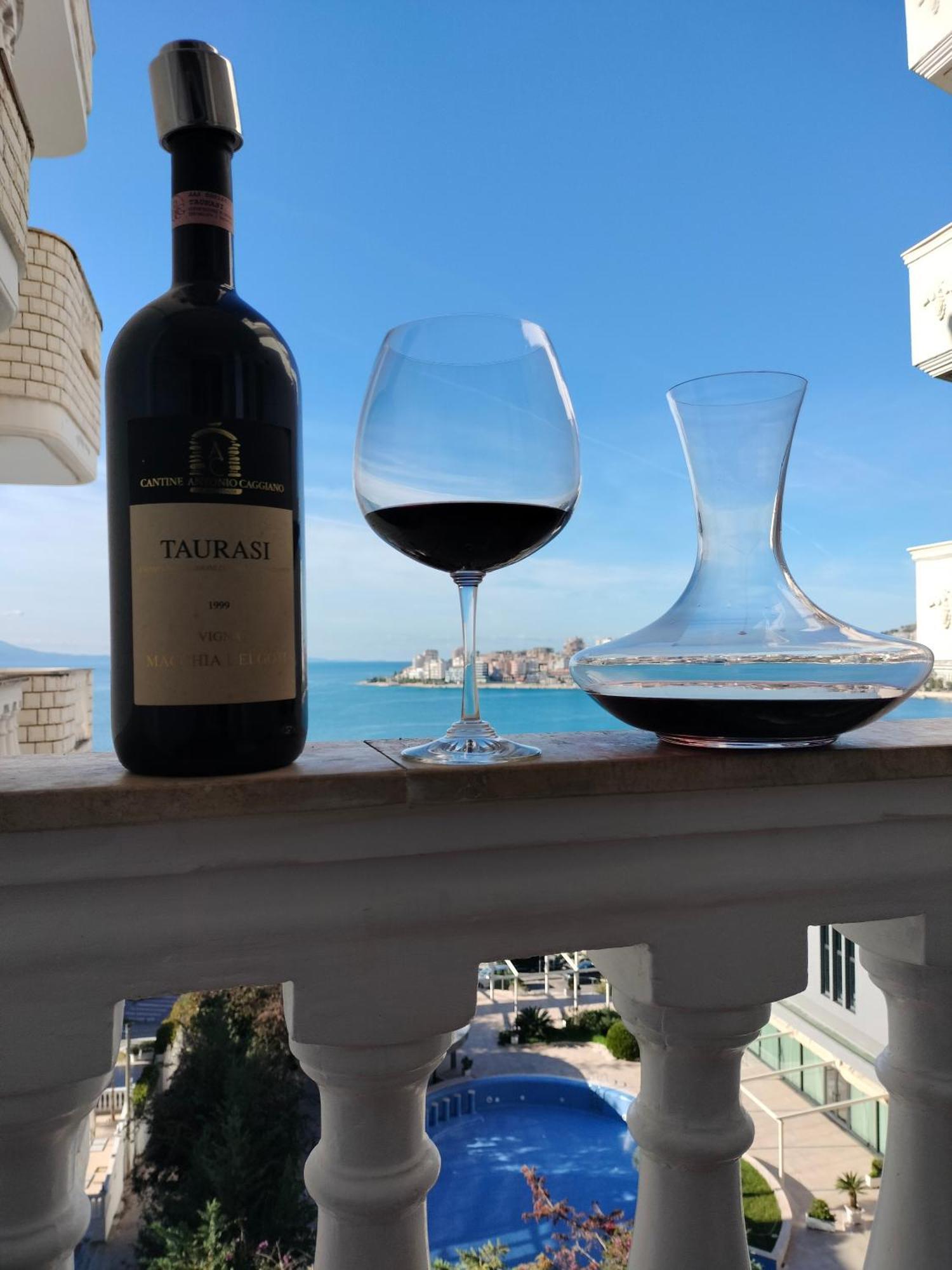 Appartamento Taurasi Red Saranda Esterno foto