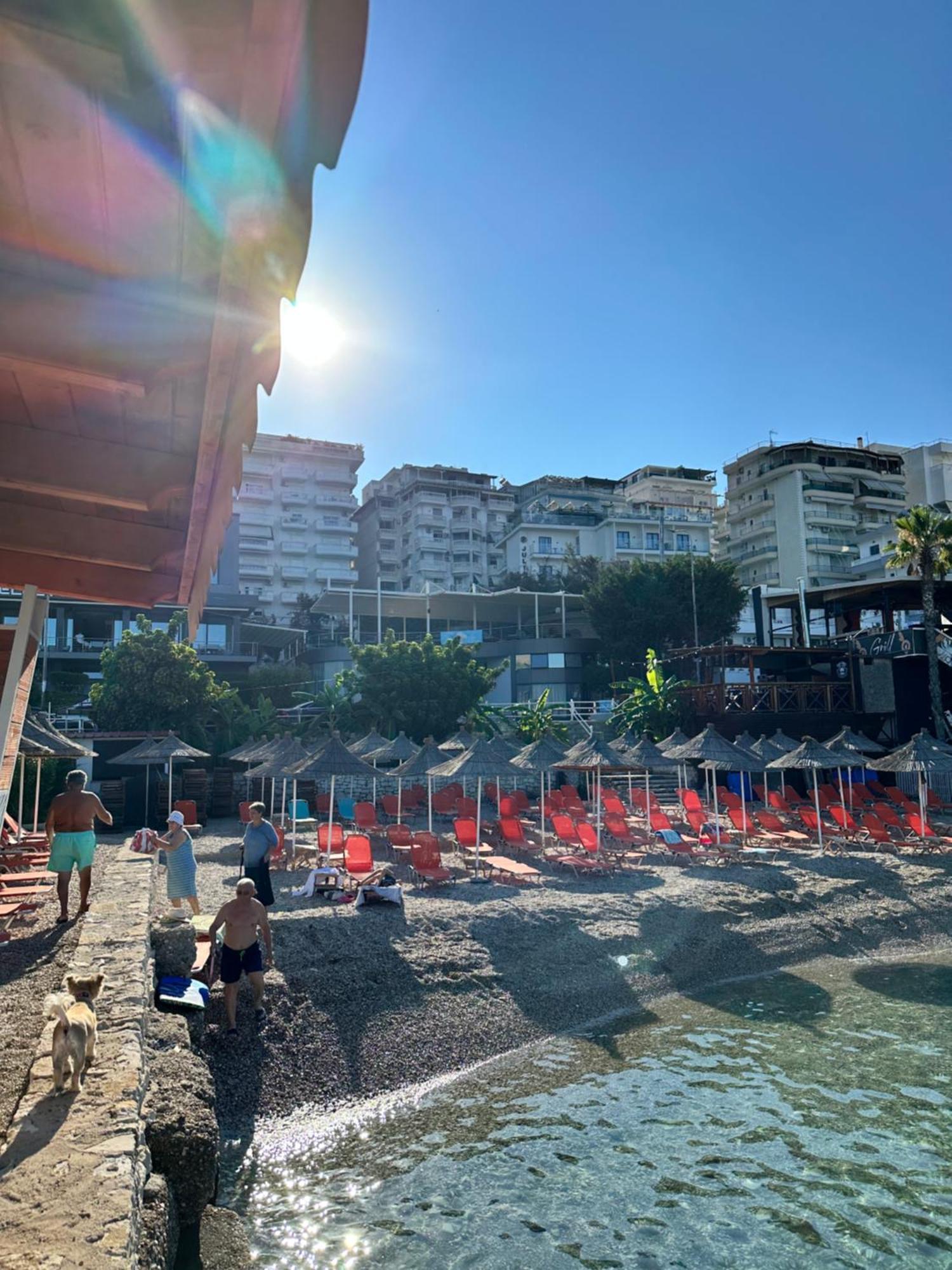 Appartamento Taurasi Red Saranda Esterno foto