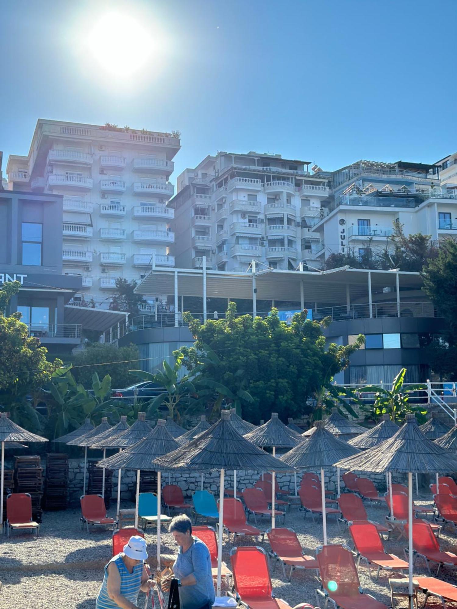 Appartamento Taurasi Red Saranda Esterno foto